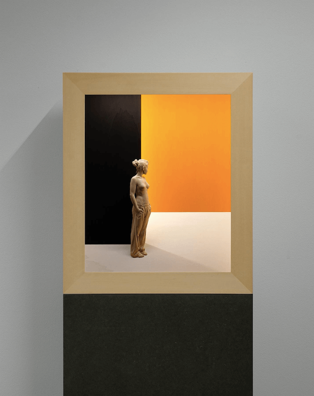 Galerie Benjamin Eck München 
linden wood, acrylic color, LED light
